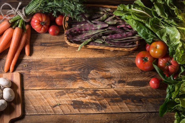 ingrediente proaspete pe masă